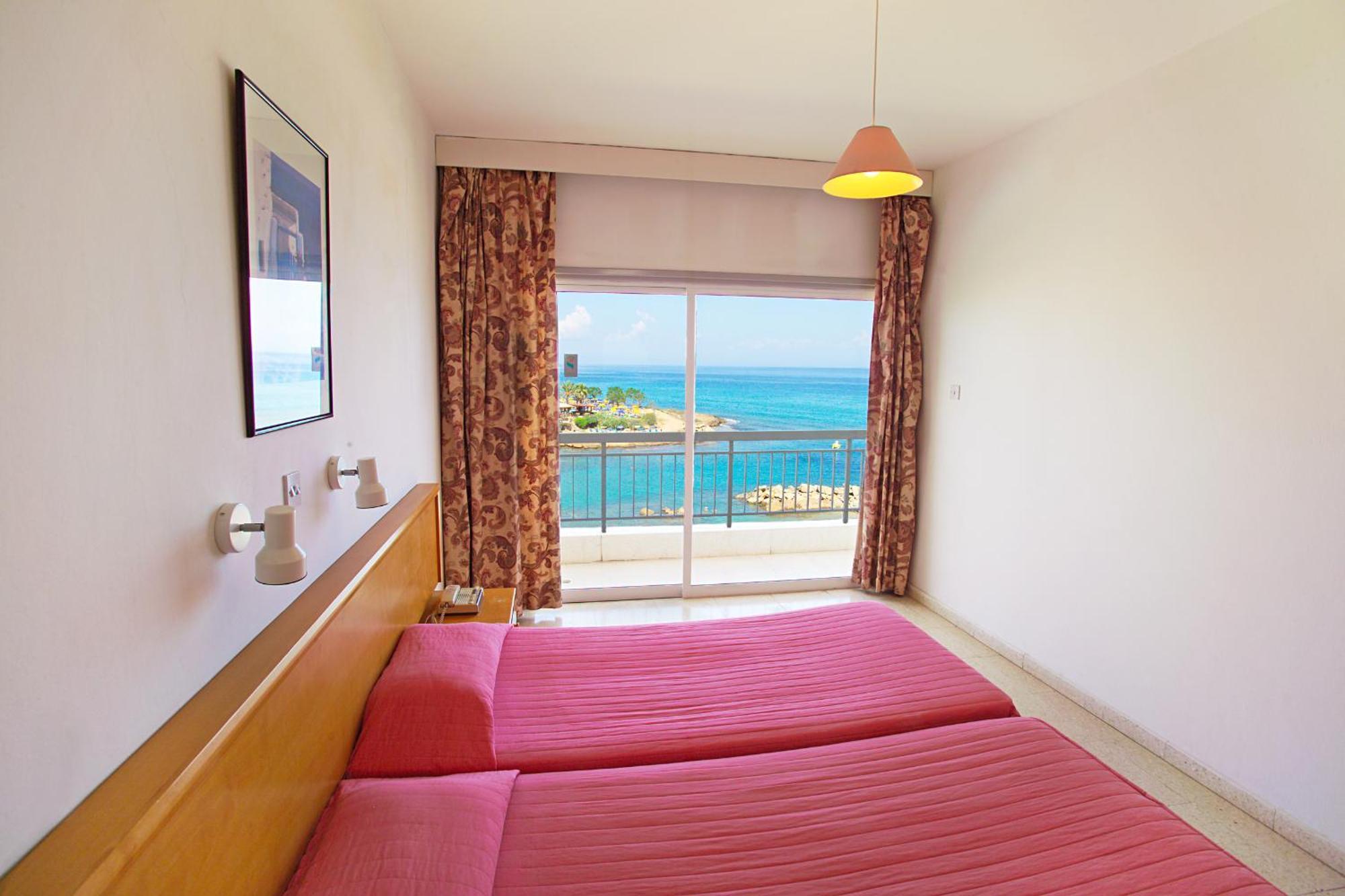 Pola Costa Beach Hotel Apts - Adults Only โปรทาราส ห้อง รูปภาพ